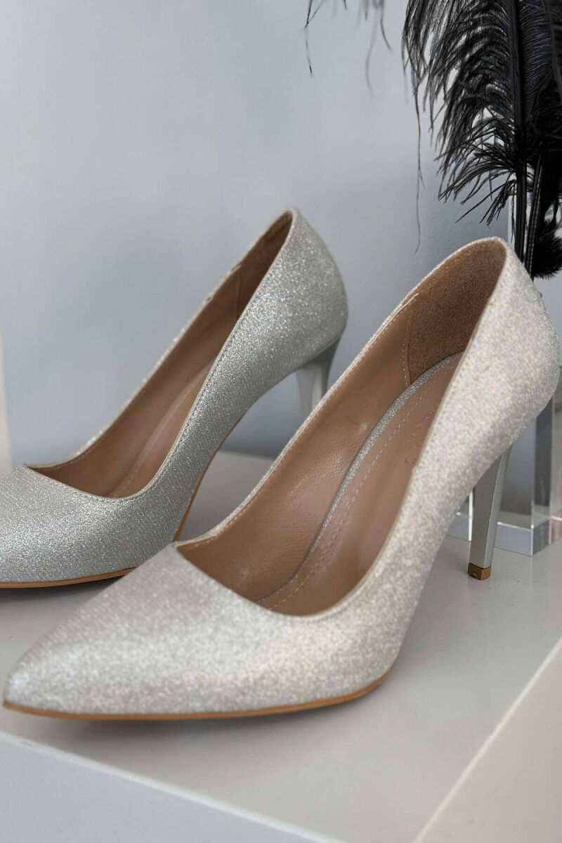 SANDALE TË SHNDRITSHME ME TAKË PËR FEMRA NË NGJYRË GRI - 3