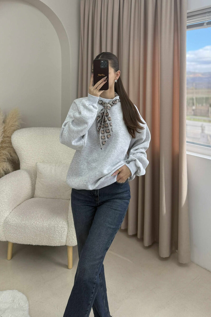 SCARF DETAIL DEER IMAGE FLUFFY WOMEN SWEATSHIRT LIGHT GREY/GZ - 2