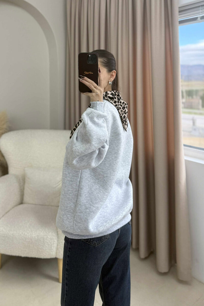 SCARF DETAIL LEO PRINT FLUFFY WOMEN SWEATSHIRT LIGHT GREY/GZ - 3