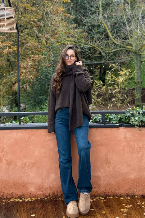 SCARF DETAIL ONE COLOR WOMEN SWEATER DARK BROWN/KAE - 1