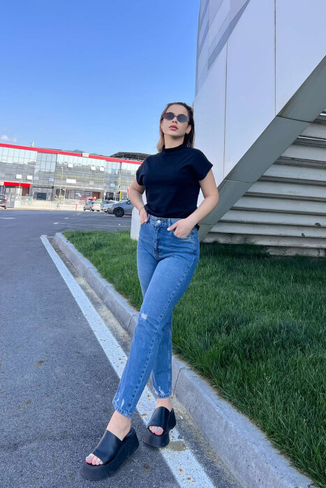XHINSE TË THJESHTA ME GËRVISHTJE PËR FEMRA NË NGJYRËN BLU 