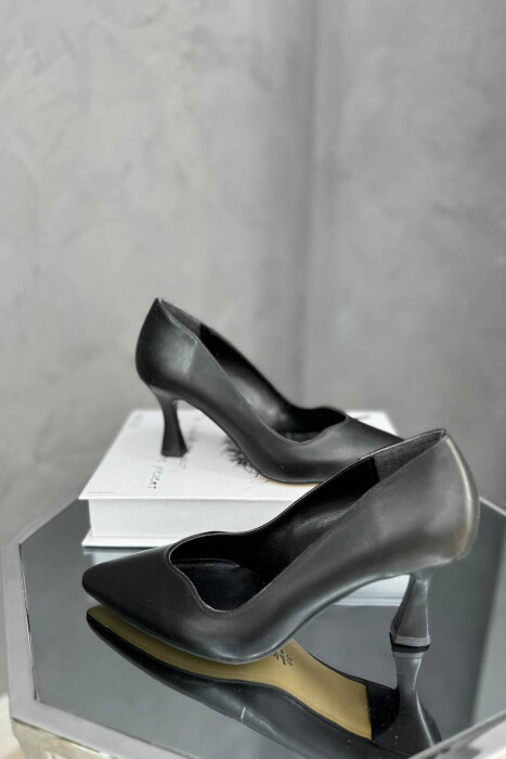 SEMI HEELS WOOD DETAILS BLACK/ E ZEZE - KLAUDIO FASHION