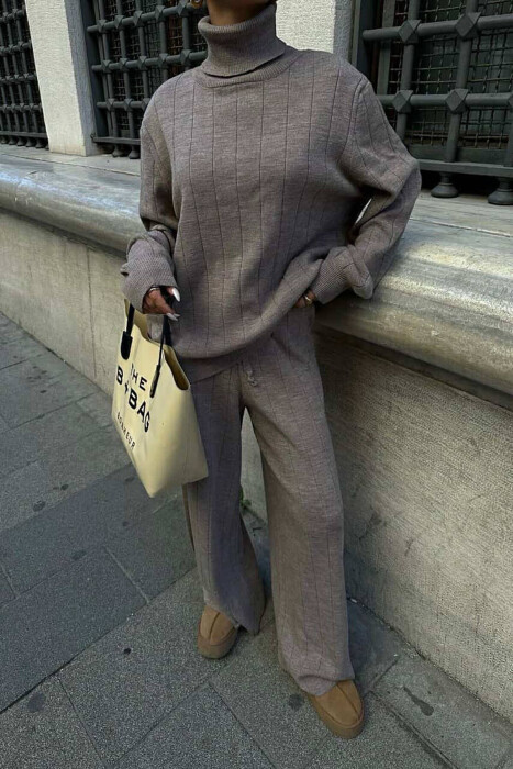 SET GOLF+PANTALLONA PËR FEMRA NË NGJYRËN KAFE E ZBARDHUR - 2