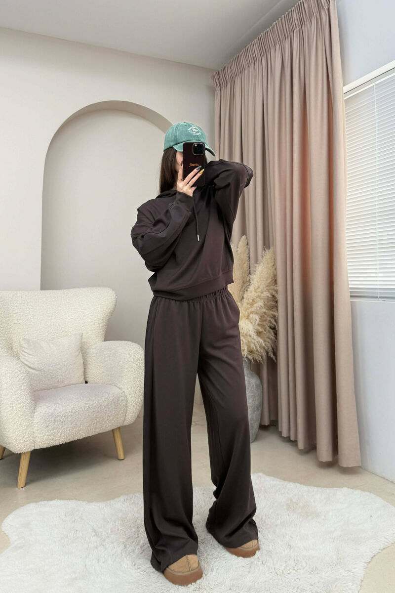 SET I THJESHTE NJE NGJYRESH HOODIE + TUTA PER FEMRA NE NGJYRE KAFE - 1