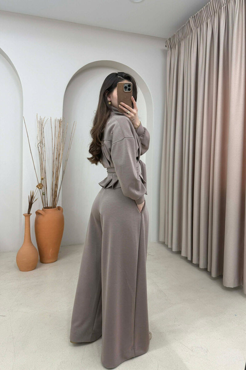 SET I THJESHTE NJE NGJYRESH XHAKETE + PANTALLONA PER FEMRA NE NGJYRE KAFE - 4