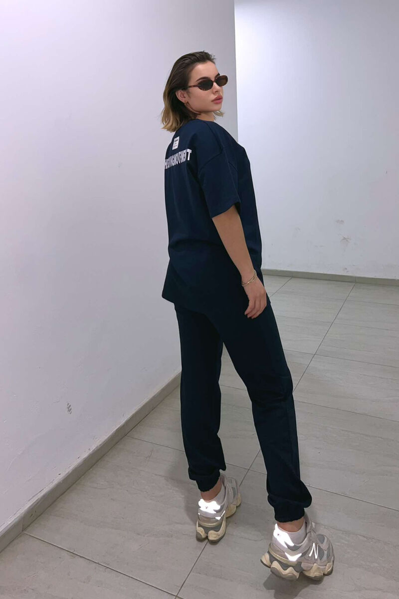 SET I THJESHTË PËR FEMRA NË NGJYRËN BLU E ERRËT - 3