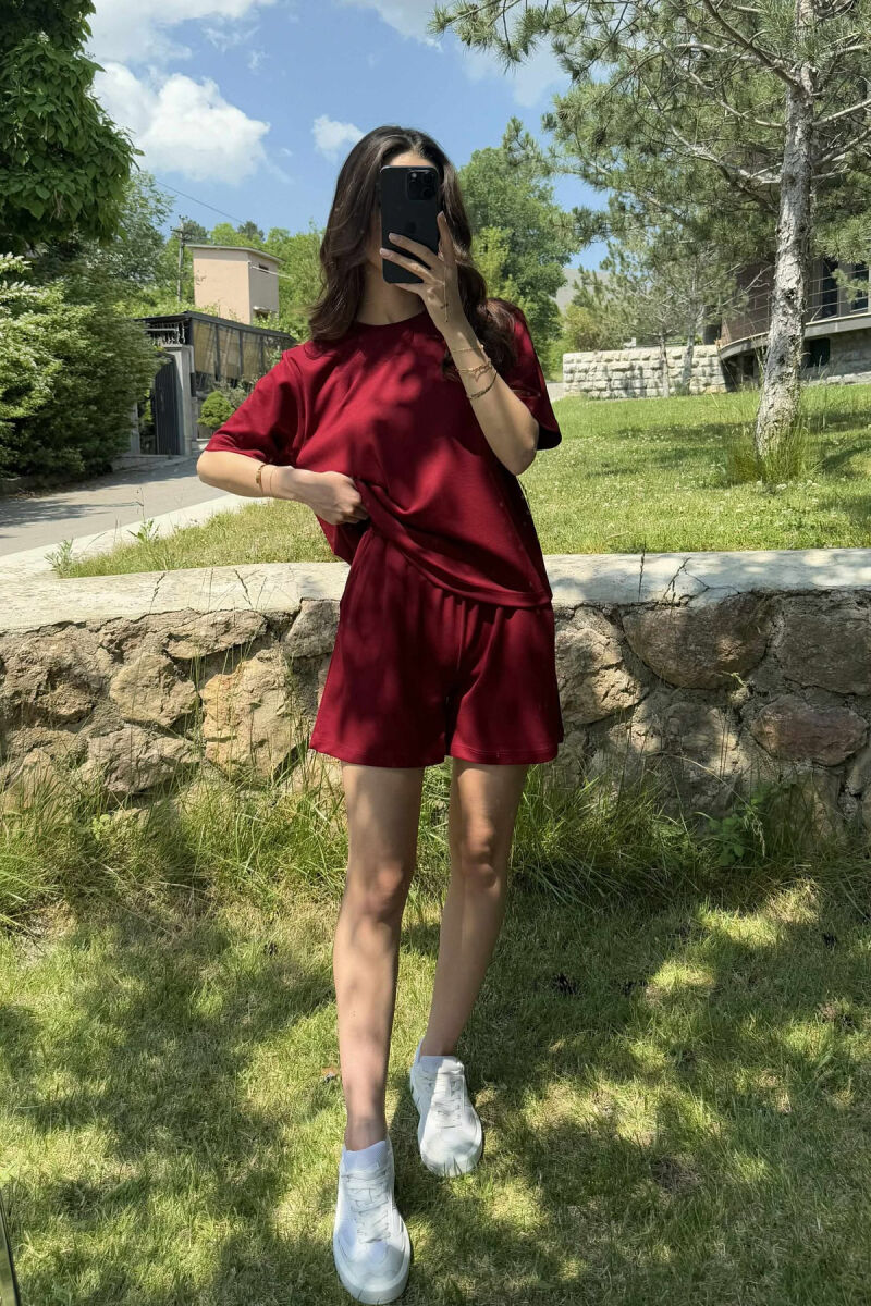 SET I THJESHTË T-SHIRT+PANTALLONA TË SHKURTRA PËR FEMRA NË NGJYRËN VISHNJË - 2