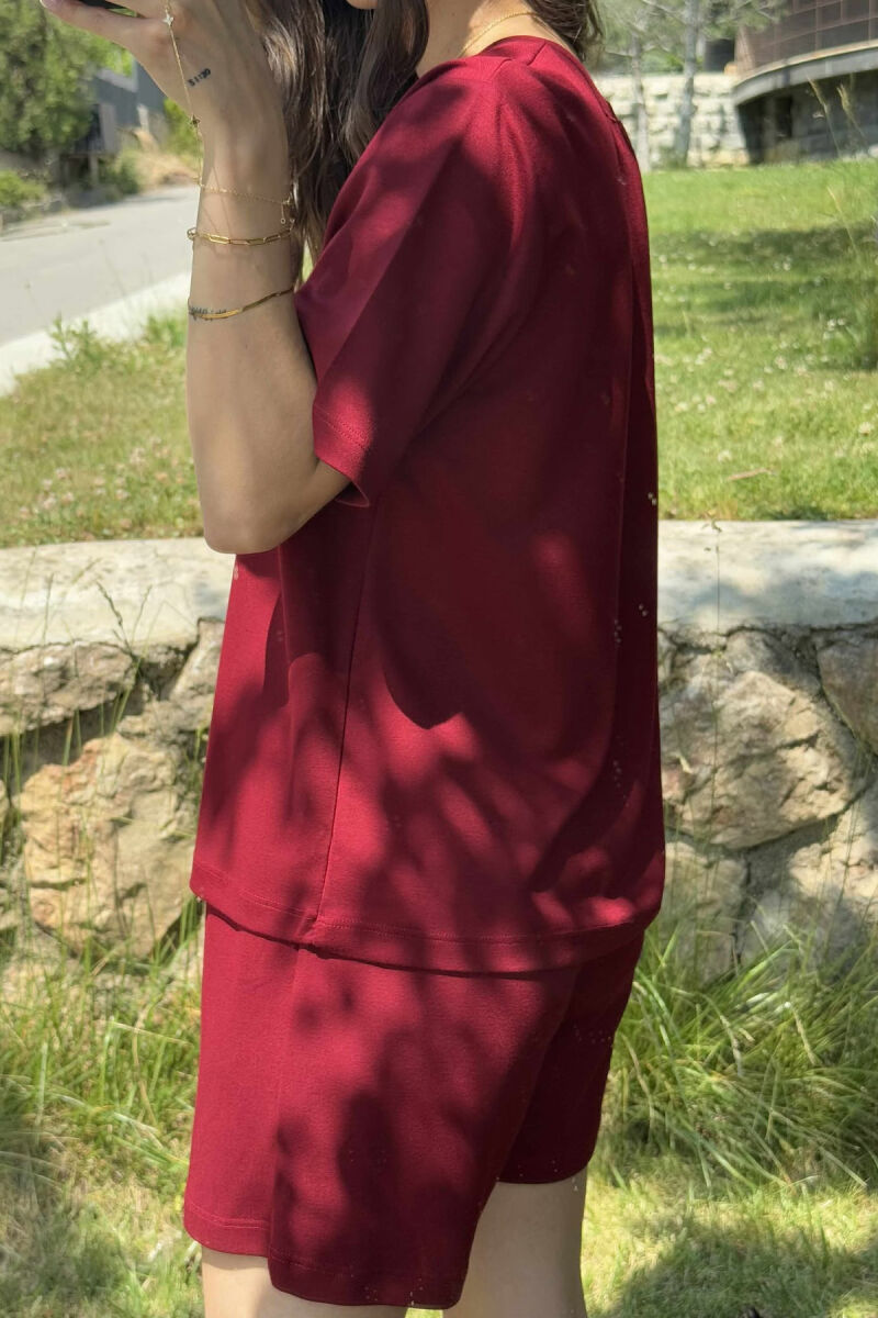 SET I THJESHTË T-SHIRT+PANTALLONA TË SHKURTRA PËR FEMRA NË NGJYRËN VISHNJË - 3
