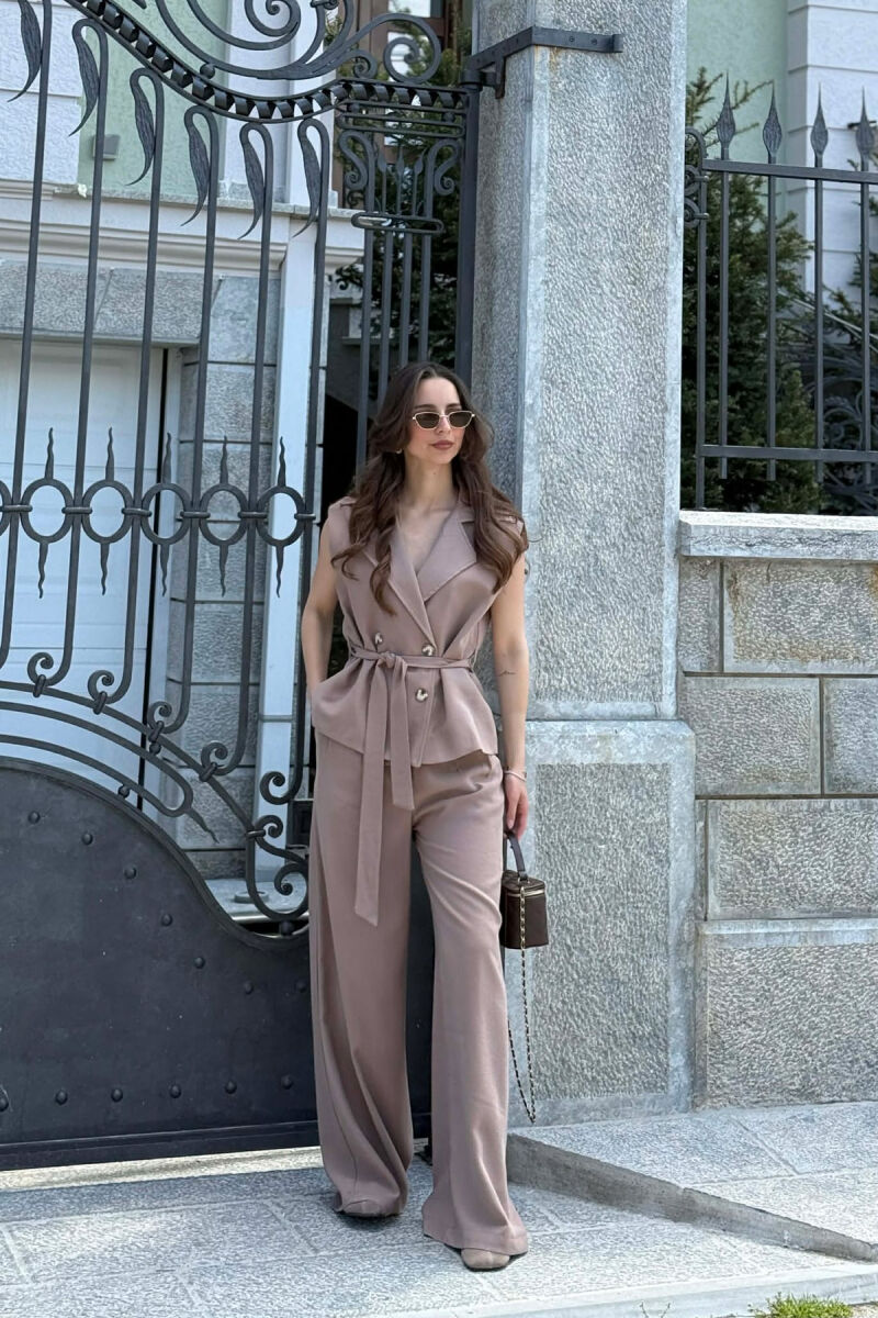 SET JELEK ME BUTONA DHE LIDHESE + PANTALLONA PER FEMRA NE NGJYRE KAFE TE ZBARDHUR - 5