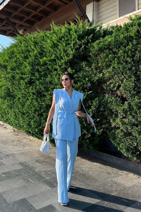 SET JELEK+PANTALLONA PER FEMRA NE NGJYRE BLU TE ZBARDHUR - 3