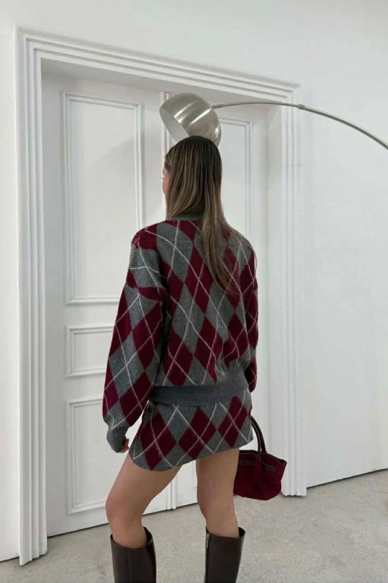 SET ME DIZAJN ROMBESH TRIKO+FUND PER FEMRA NE NGJYRE GRI - 7