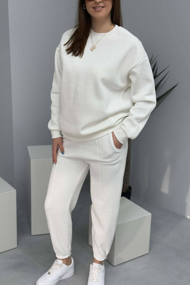 SET ME PUSH PËR FEMRA NË NGJYRËN E BARDHË - 4