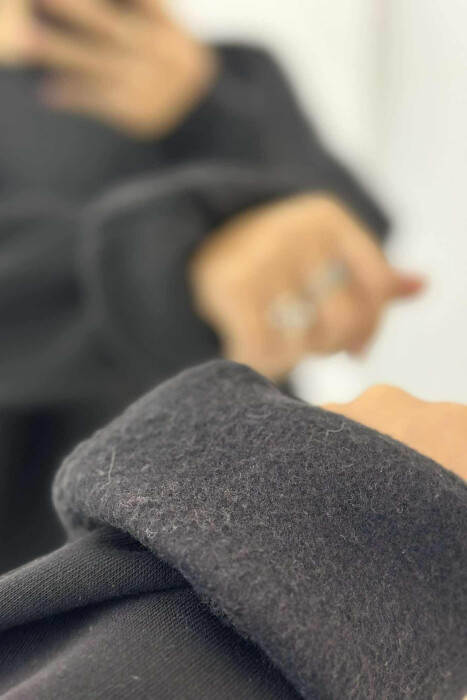 SET ME PUSH PËR FEMRA NË NGJYRËN E ZEZË - 5