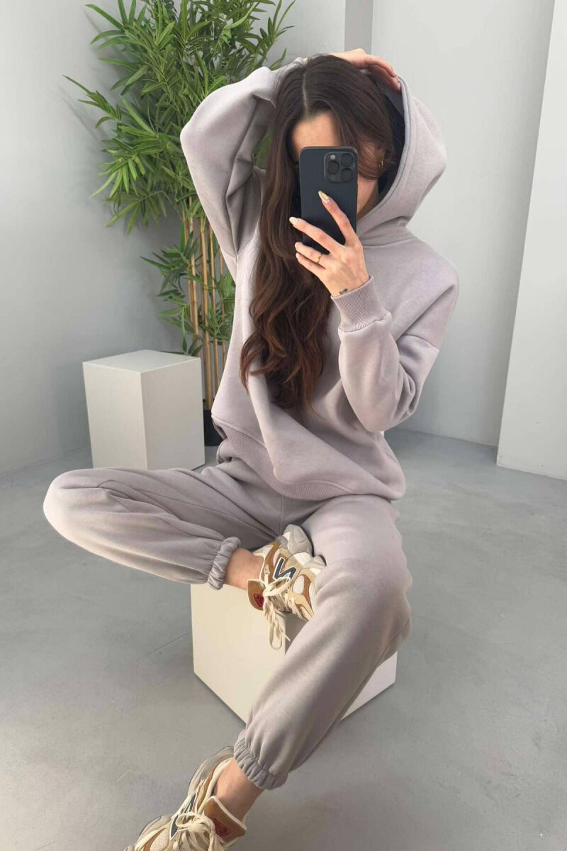 SET ME PUSH PËR FEMRA NË NGJYRËN GRI - 5