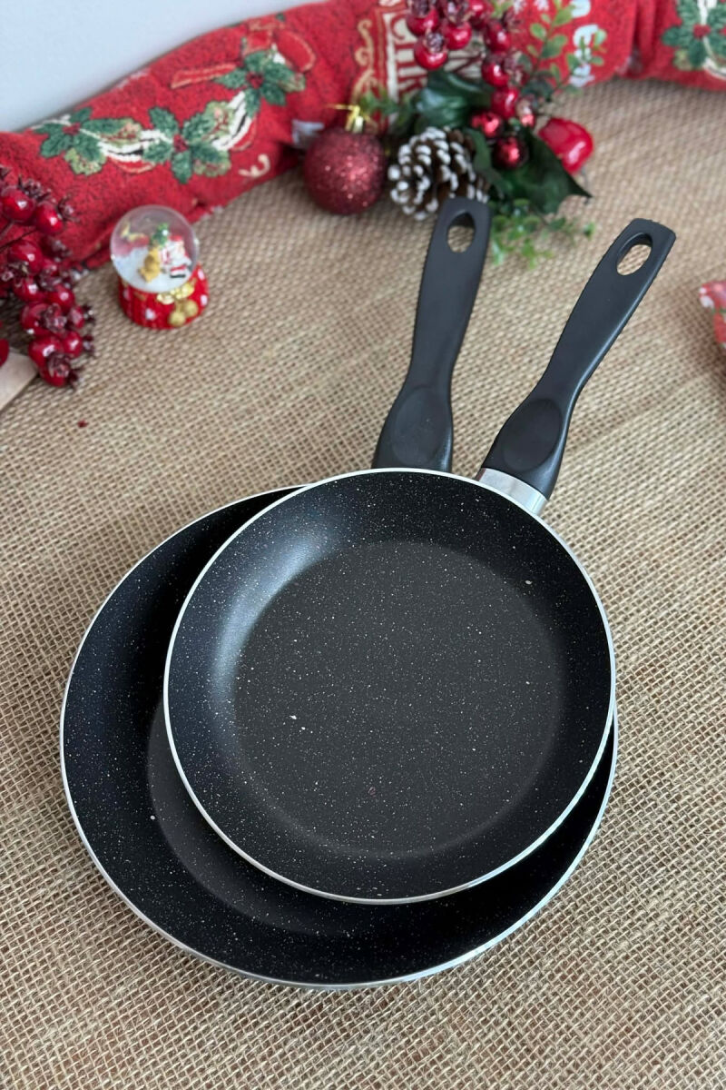 SET ME TIGANË NË DY MADHËSI TË NDRYSHME 20-24 CM NË NGJYRËN E ZEZË - 6