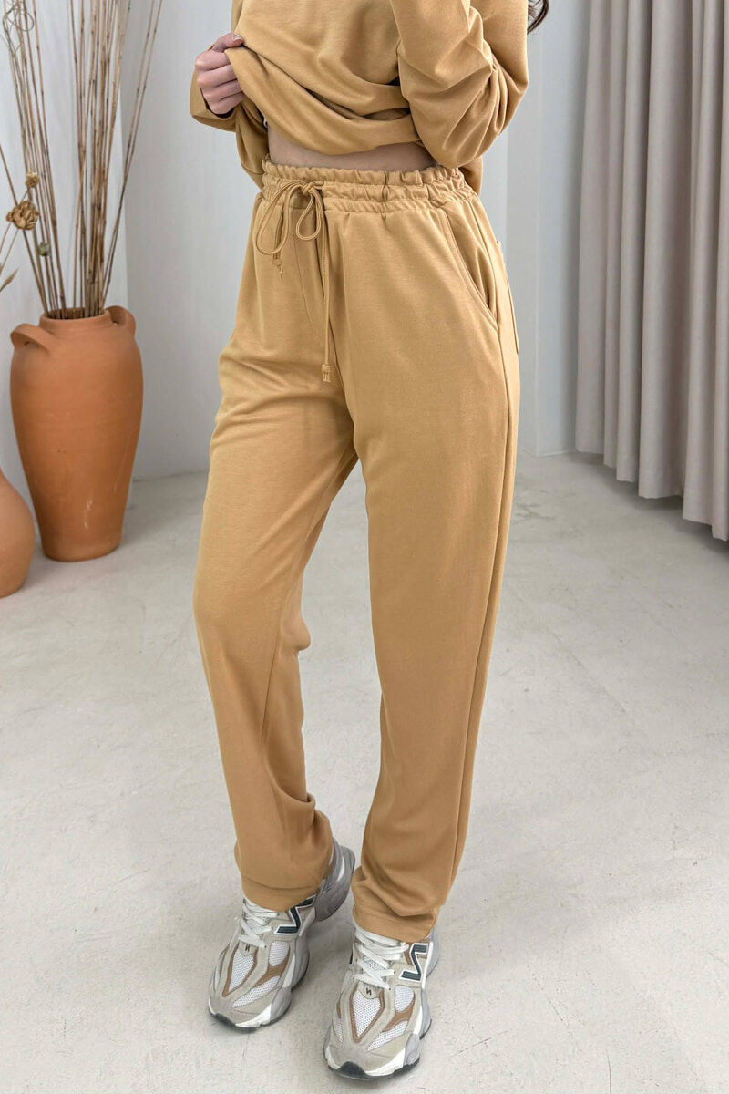 SET NJE NGJYRESH BLUZE + TUTA PER FEMRA NE NGJYRE BEZHE TE ERRET - 3