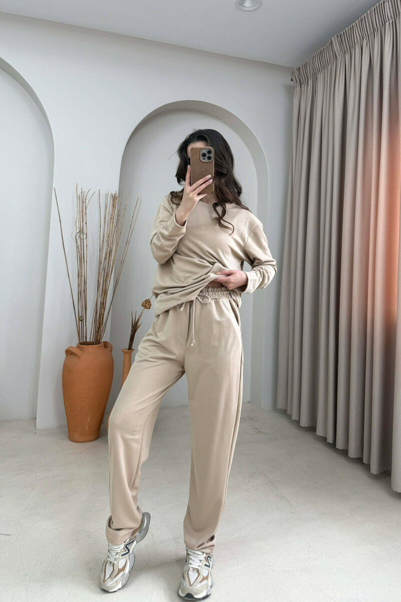 SET NJE NGJYRESH BLUZE + TUTA PER FEMRA NE NGJYRE BEZHE - 2