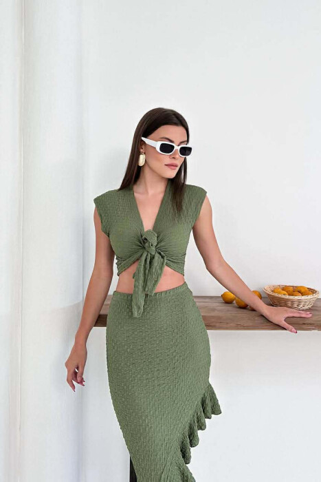 SET NJE NGJYRESH CROP TOP + FUND PER FEMRA NE NGJYRE JESHILE - 2