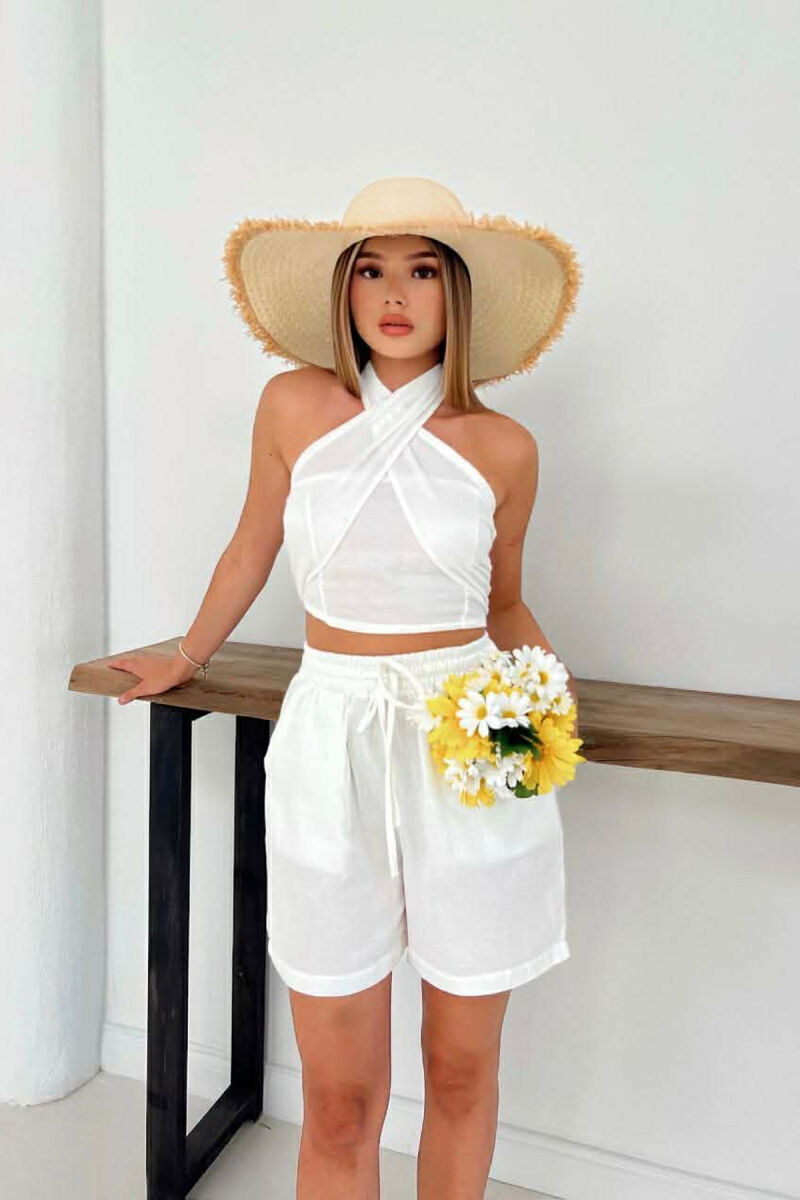 SET NJE NGJYRESH CROP TOP + PANTALLONA TE SHKURTRA PER FEMRA NE NGJYRE TE BARDHE - 1