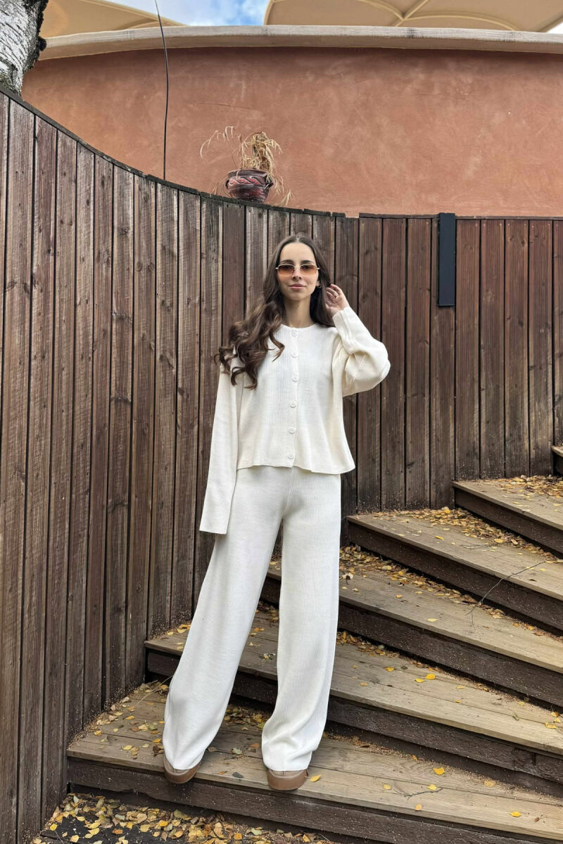 SET NJË NGJYRËSH I THJESHTË PULOVËR+PANTALLONA PËR FEMRA NË NGJYRË KREM - 1