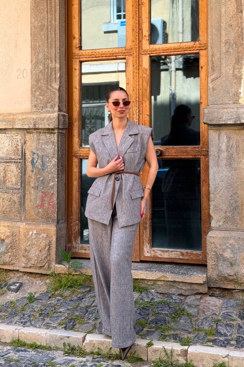SET NJE NGJYRESH JELEK ME DETAJIN E RRIPIT + PANTALLONA PER FEMRA NE NGJYRE GRI - 2