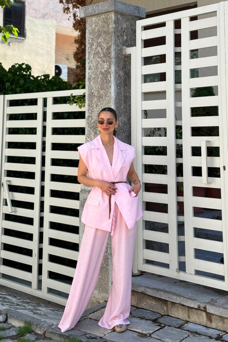 SET NJE NGJYRESH JELEK ME DETAJIN E RRIPIT + PANTALLONA PER FEMRA NE NGJYRE ROZE - 1