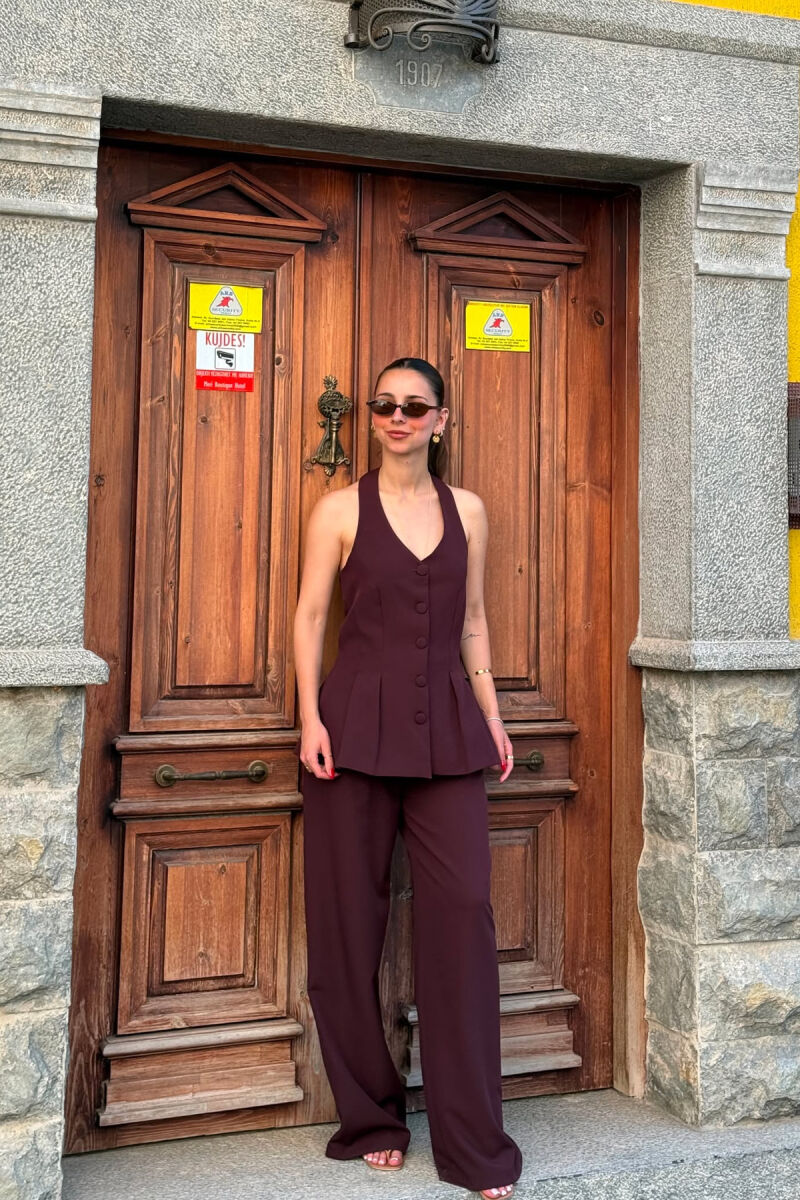 SET NJE NGJYRESH JELEK ME KURRIZ TE HAPUR + PANTALLONA PER FEMRA NE NGJYRE VISHNJE - 1