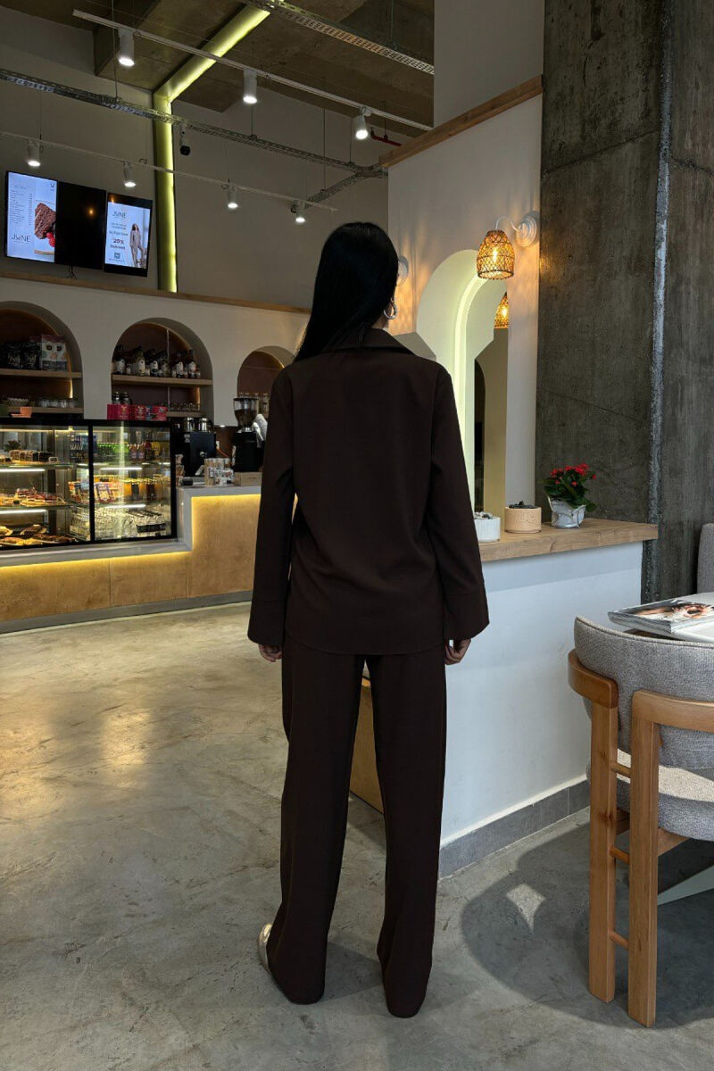 SET NJË NGJYRËSH ME DETAJIN E GURËVE KËMISHË+PANTALLONA PËR FEMRA NË NGJYRËN KAFE - 4
