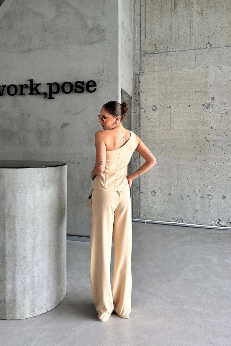 SET JELEK ME NJË MËNGË+PANTALLONA PËR FEMRA NË NGJYRË BEZHË - 3