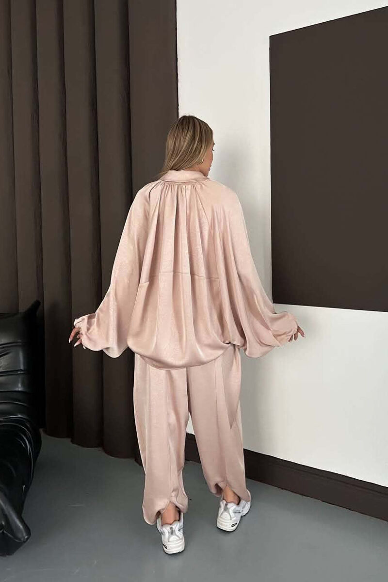 SET NJE NGJYRESH ME SHKELQIM XHAKETE + PANTALONA TE GJERA PER FEMRA NE NGJYRE BEZHE - 4