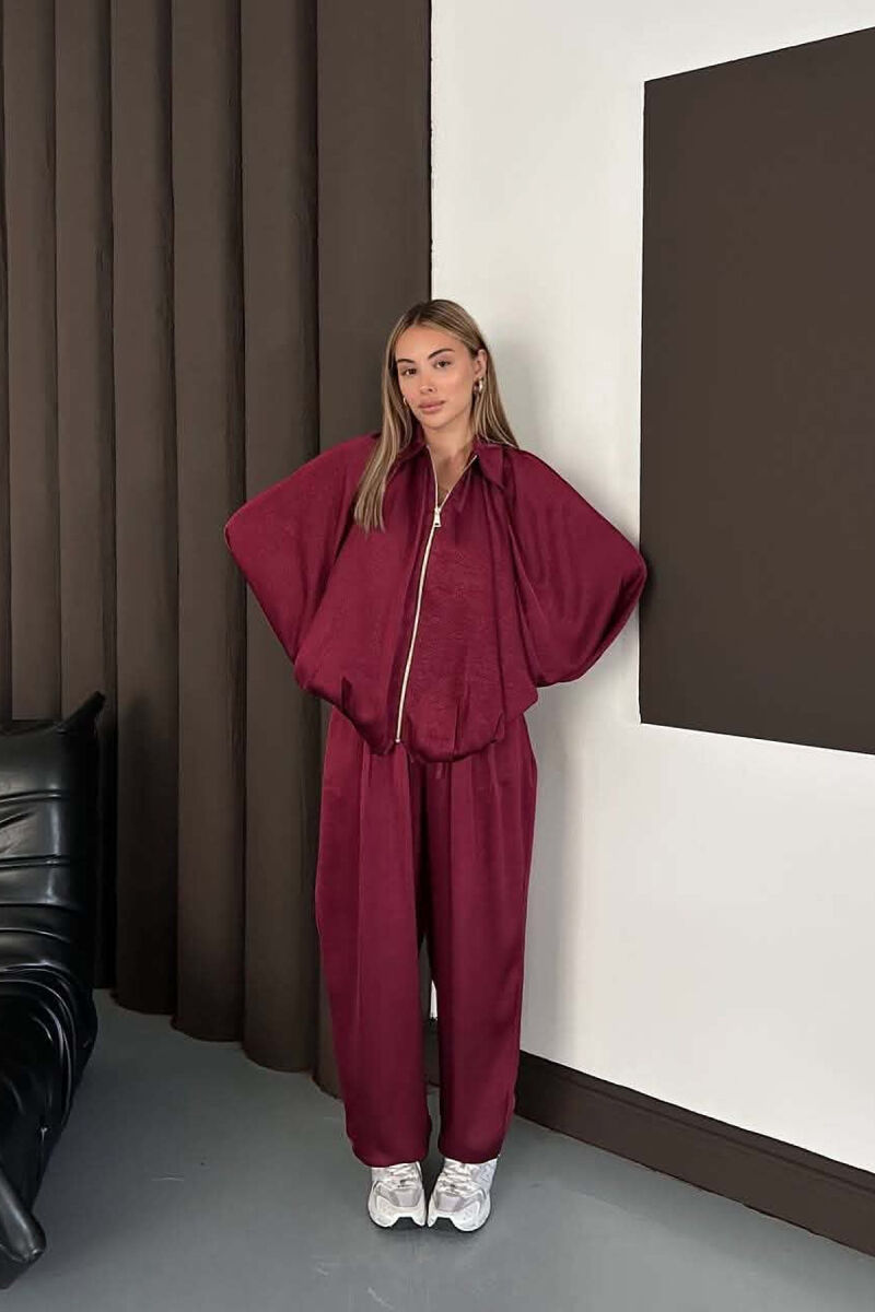 SET NJE NGJYRESH ME SHKELQIM XHAKETE + PANTALONA TE GJERA PER FEMRA NE NGJYRE VISHNJE - 11