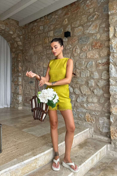 SET NJË NGJYRËSH KANATIERE+PANTALLONA TË SHKURTRA PËR FEMRA NË NGJYRË JESHILE E ZBARDHUR - 2