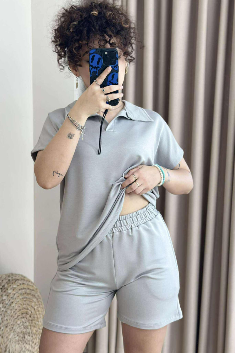 SET NJË NGJYRËSH T-SHIRT+PANTALLONA TË SHKURTRA PËR FEMRA NË NGJYRËN GRI E ZBARDHUR - 4