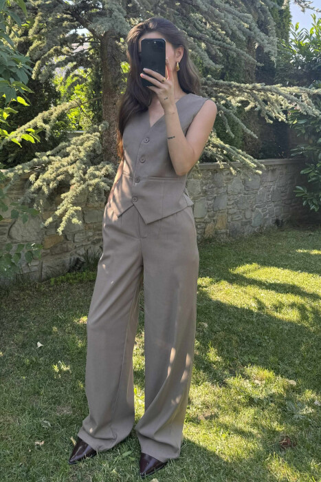 SET NJË NGJYRËSH PËR FEMRA NË NGJYRËN ULLIRI - 1