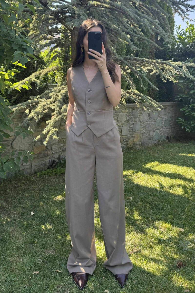 SET NJË NGJYRËSH PËR FEMRA NË NGJYRËN ULLIRI - 2