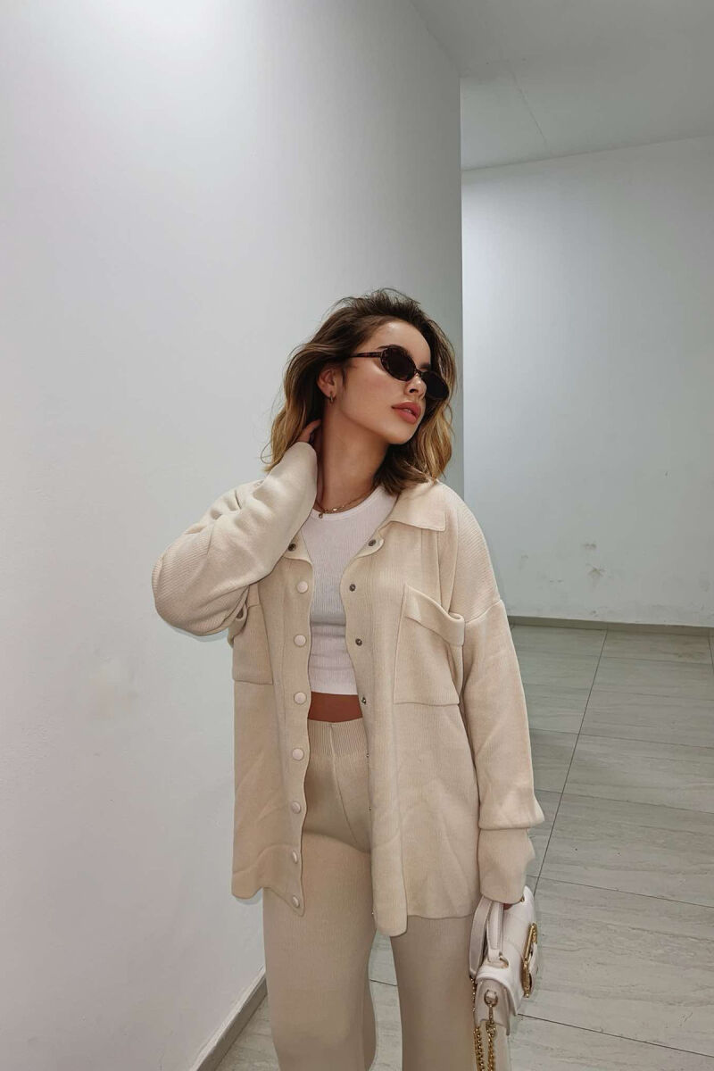 SET NJË NGJYRËSH PËR FEMRA NË NGJYRËN KREM - 6