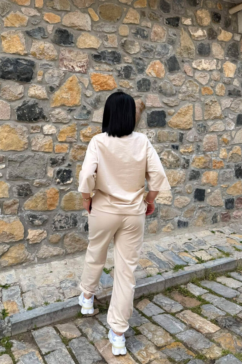 SET NJE NGJYRESH T-SHIRT I THJESHTE + TUTA PER FEMRA NE NGJYRE BEZHE TE ZBARDHUR - 5