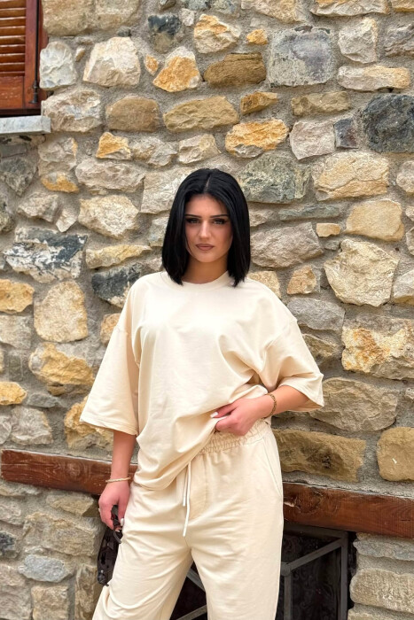SET NJE NGJYRESH T-SHIRT I THJESHTE + TUTA PER FEMRA NE NGJYRE BEZHE - 3