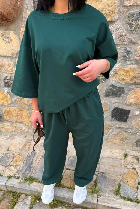 SET NJE NGJYRESH T-SHIRT I THJESHTE + TUTA PER FEMRA NE NGJYRE JESHILE TE ERRET - 2