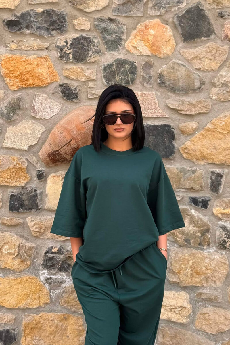 SET NJE NGJYRESH T-SHIRT I THJESHTE + TUTA PER FEMRA NE NGJYRE JESHILE TE ERRET - 3