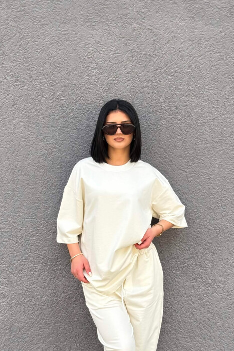 SET NJE NGJYRESH T-SHIRT I THJESHTE + TUTA PER FEMRA NE NGJYRE KREM - 5