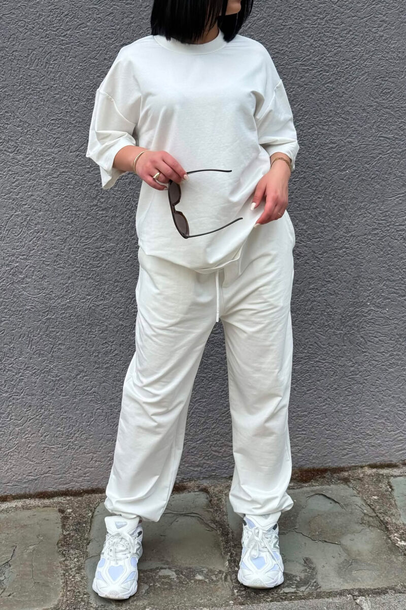 SET NJE NGJYRESH T-SHIRT I THJESHTE + TUTA PER FEMRA NE NGJYRE TE BARDHE - 2