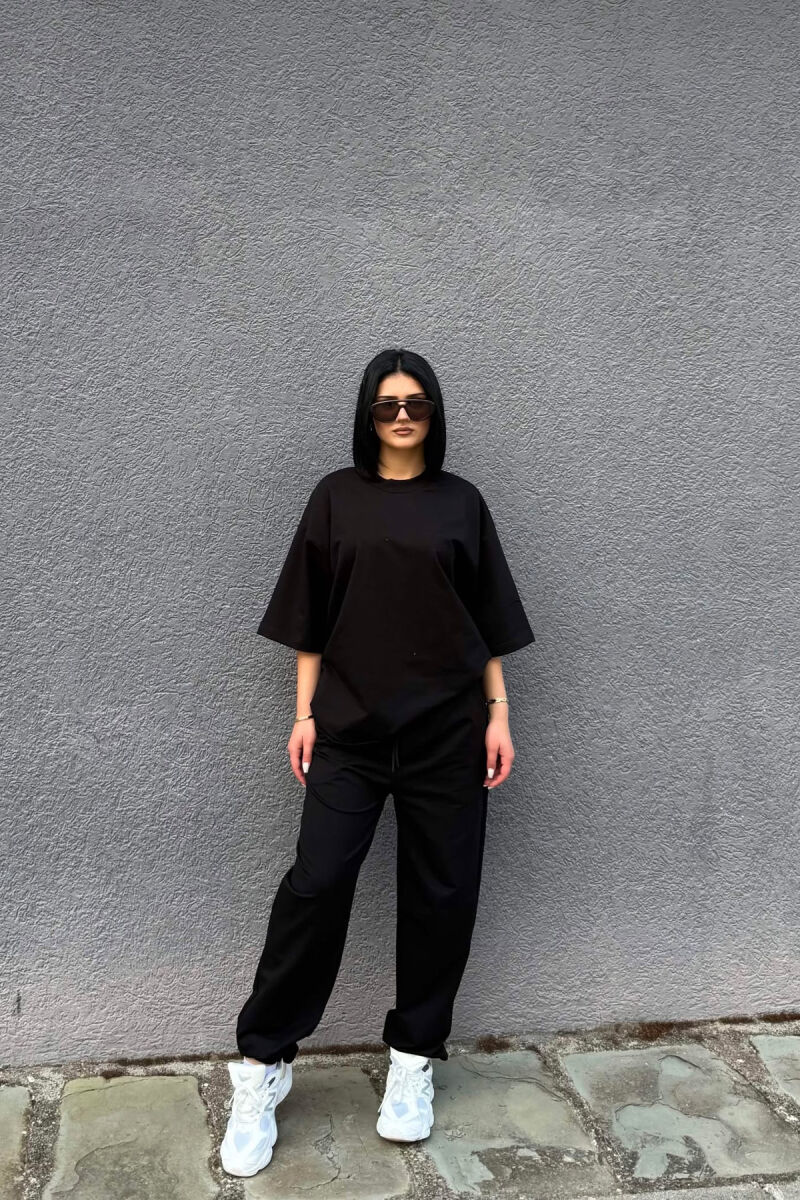 SET NJE NGJYRESH T-SHIRT I THJESHTE + TUTA PER FEMRA NE NGJYRE TE ZEZE - 1