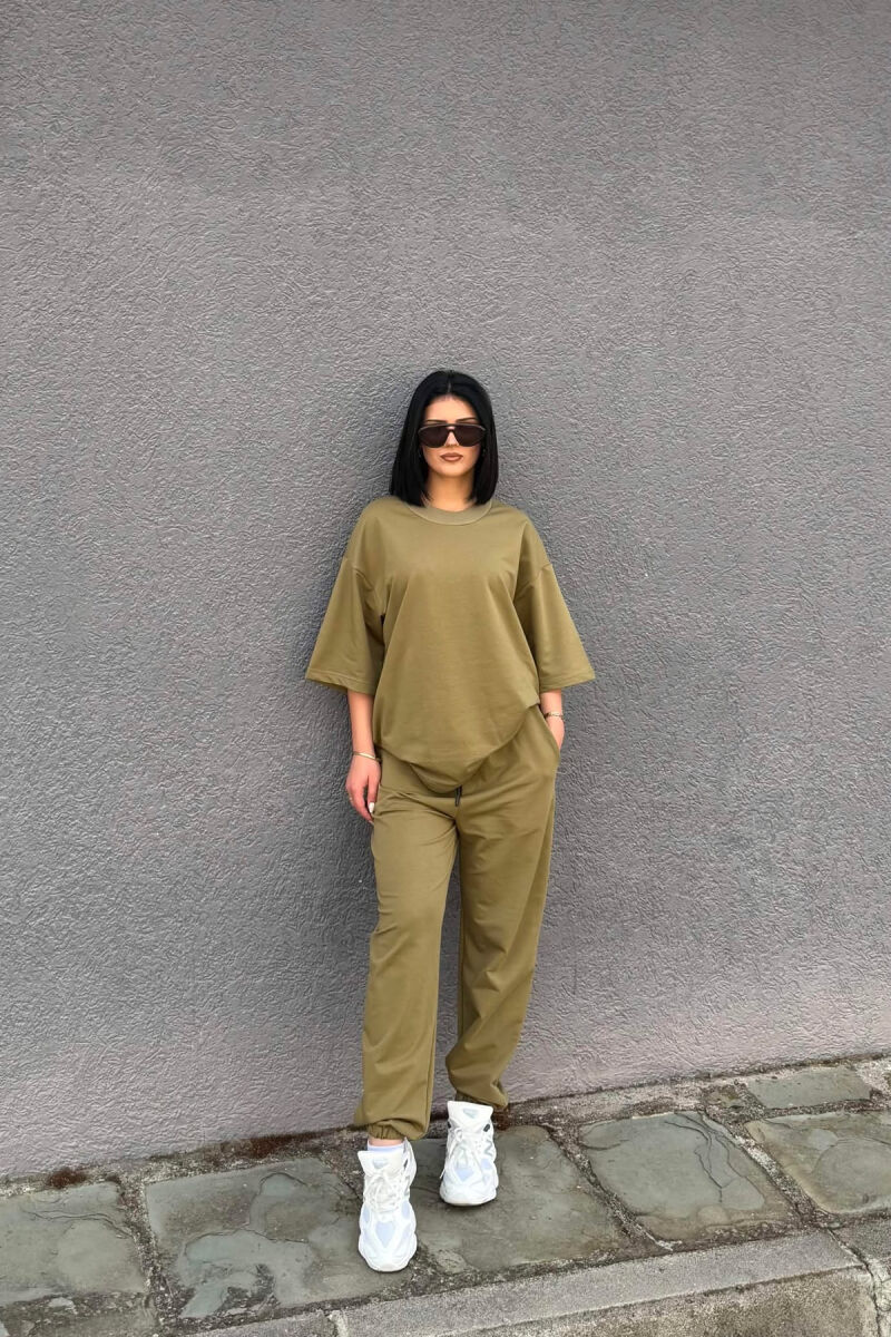 SET NJE NGJYRESH T-SHIRT I THJESHTE + TUTA PER FEMRA NE NGJYRE ULLI - 1