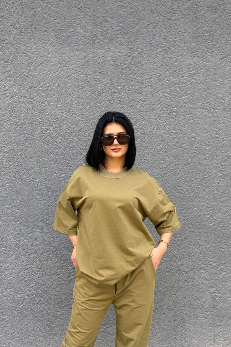 SET NJE NGJYRESH T-SHIRT I THJESHTE + TUTA PER FEMRA NE NGJYRE ULLI - 3