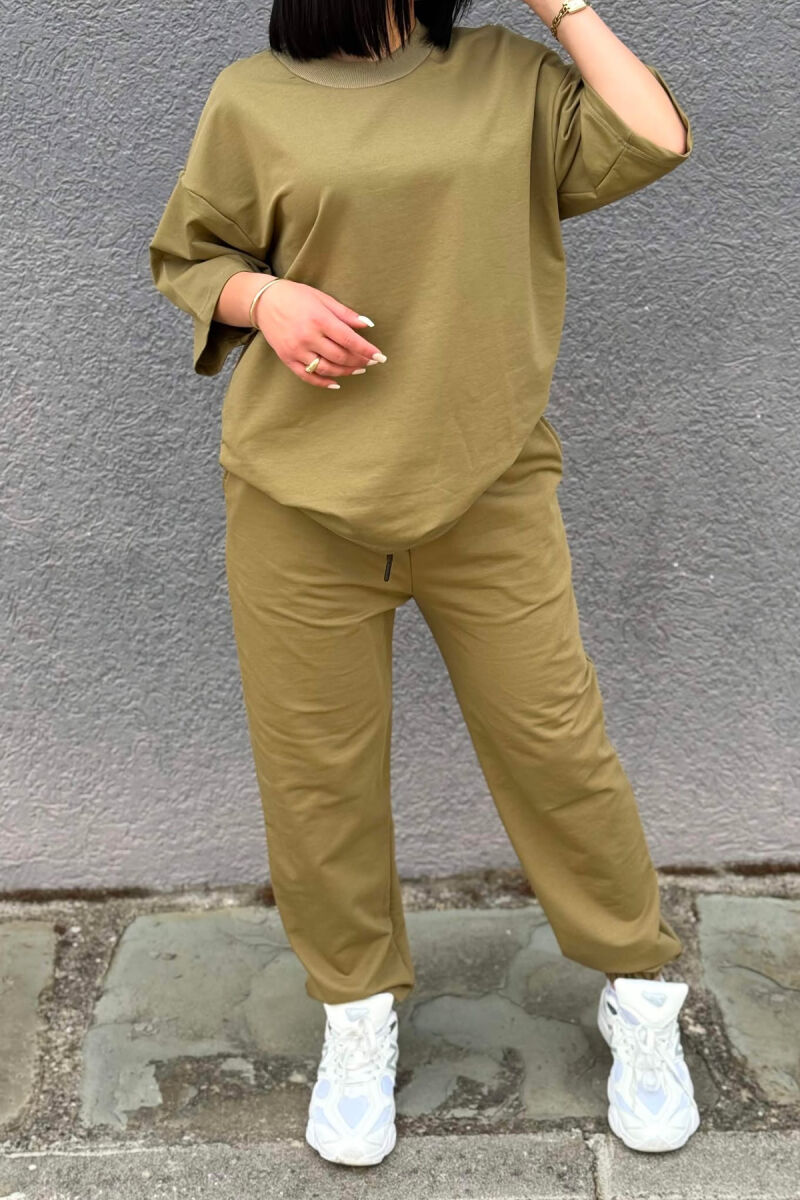 SET NJE NGJYRESH T-SHIRT I THJESHTE + TUTA PER FEMRA NE NGJYRE ULLI - 4