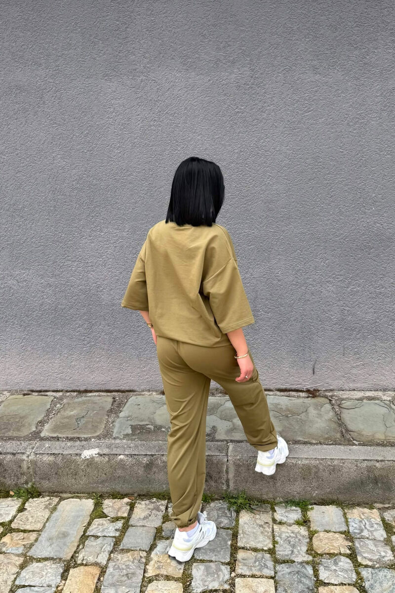 SET NJE NGJYRESH T-SHIRT I THJESHTE + TUTA PER FEMRA NE NGJYRE ULLI - 7