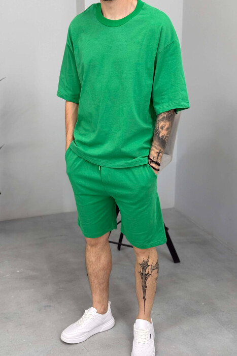 SET NJE NGJYRESH T-SHIRT I THJESHTE + TUTA PER MESHKUJ NE NGJYRE JESHILE TE ZBARDHUR - 2