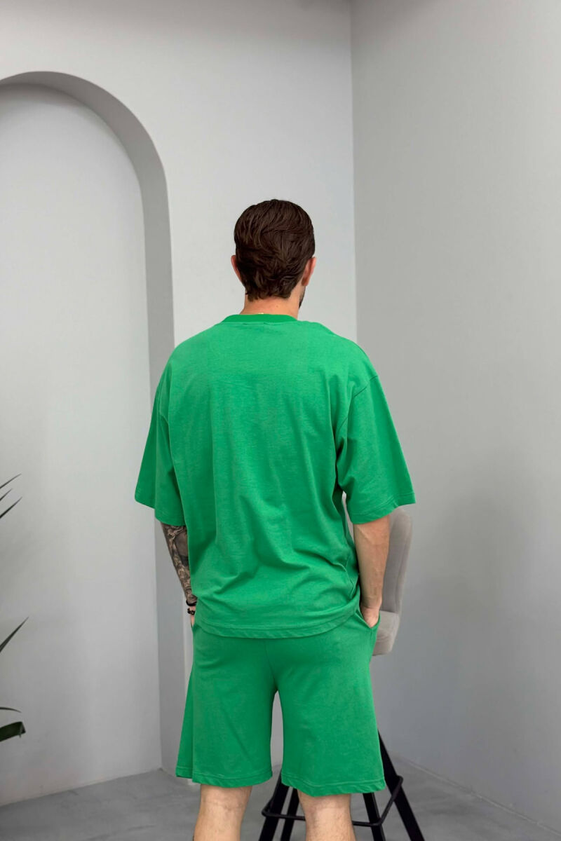 SET NJE NGJYRESH T-SHIRT I THJESHTE + TUTA PER MESHKUJ NE NGJYRE JESHILE TE ZBARDHUR - 4