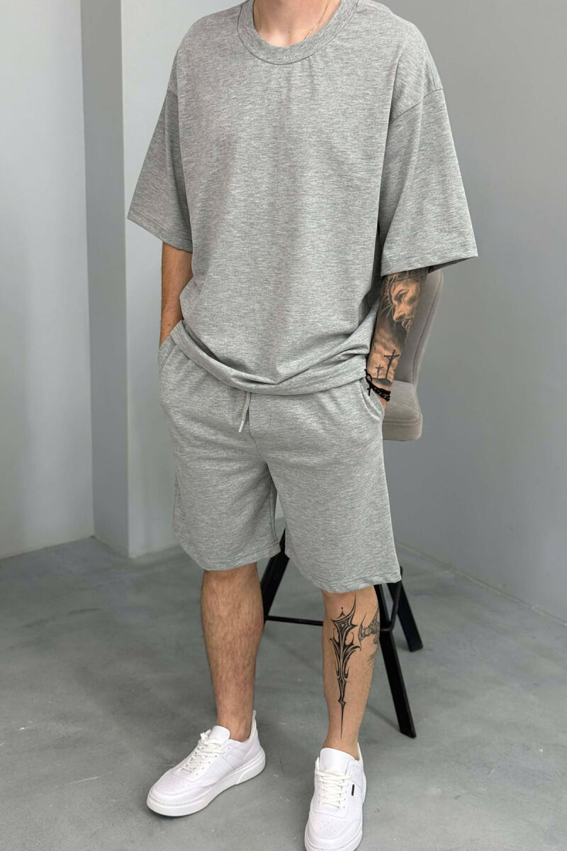 SET NJE NGJYRESH T-SHIRT + TUTA PER MESHKUJ NE NGJYRE GRI TE ZBARDHUR - 2